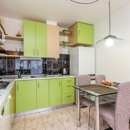 Apartments Paola Karlobag Room photo