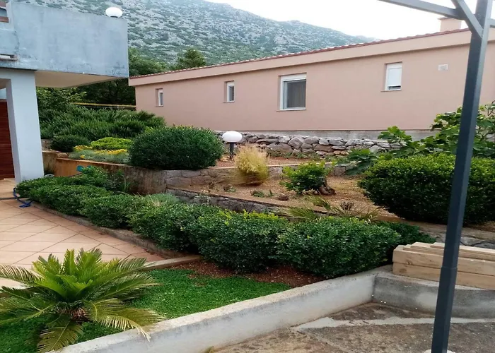 Apartments Paola
